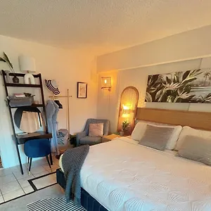  Apartment Seashore Waikiki 1 Block From A No Fees United States